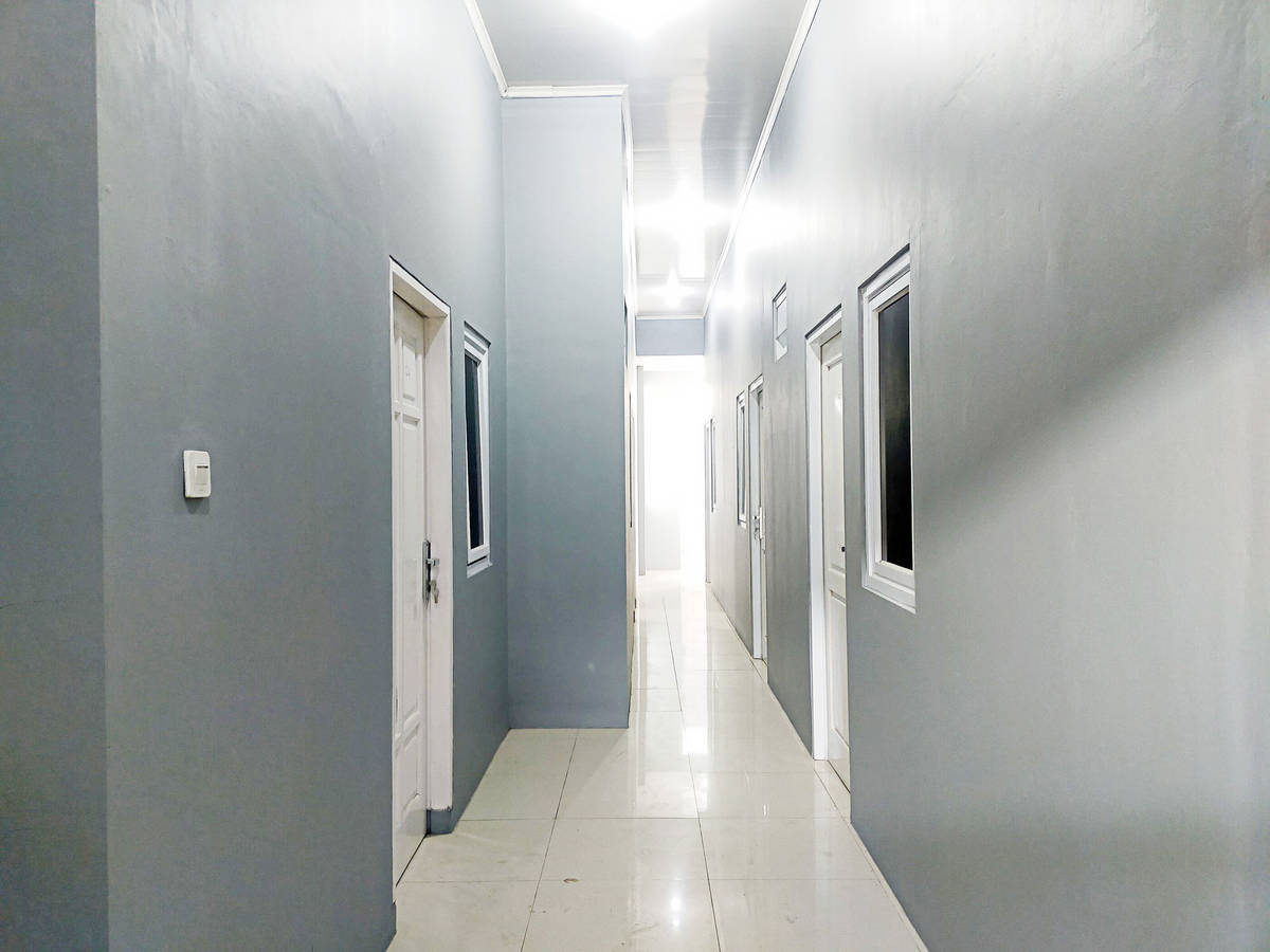 https://images.rukita.co/buildings/building/47f3eeb4-0a6.jpg