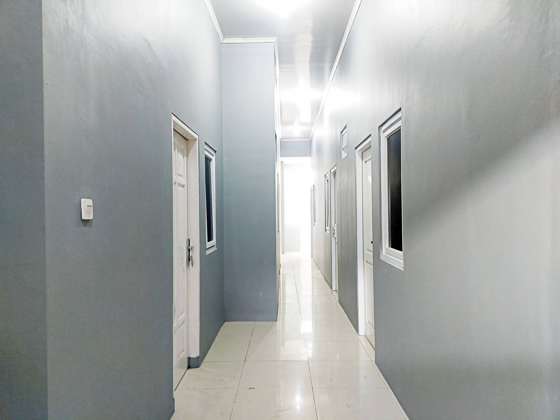 https://images.rukita.co/buildings/building/47f3eeb4-0a6.jpg