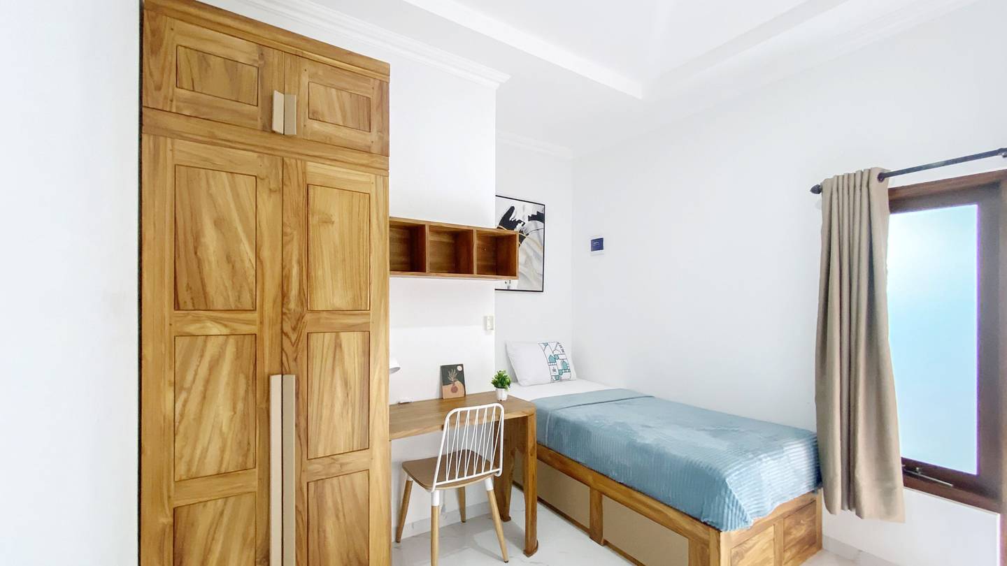 https://images.rukita.co/buildings/building/48f7dcc2-d48.jpg