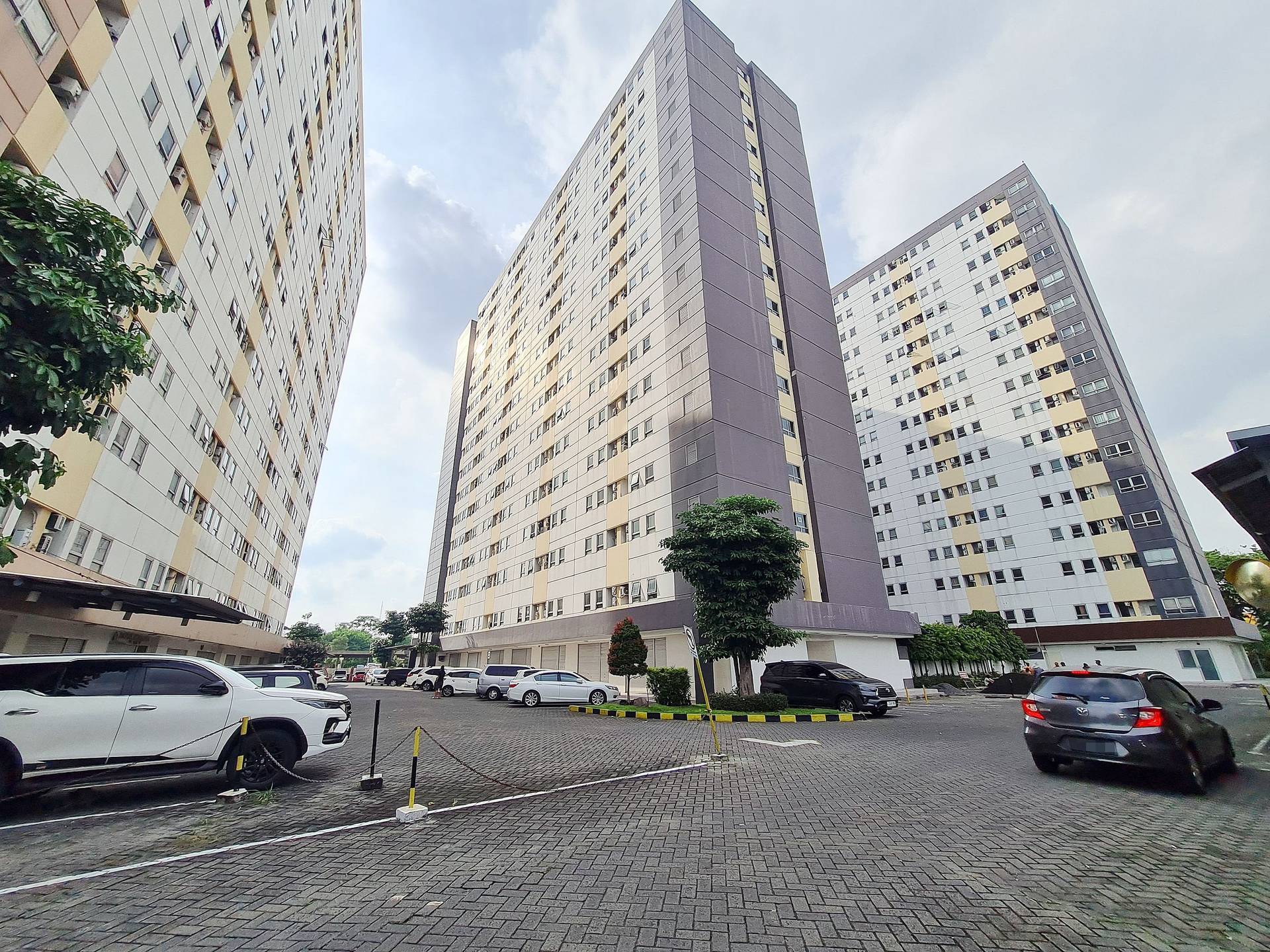 https://images.rukita.co/buildings/building/497eadcb-afc.jpg