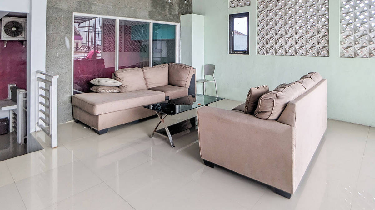 https://images.rukita.co/buildings/building/4c65d994-497.jpg