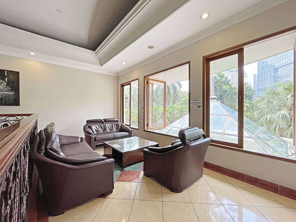 https://images.rukita.co/buildings/building/4cdbaa10-220.jpg