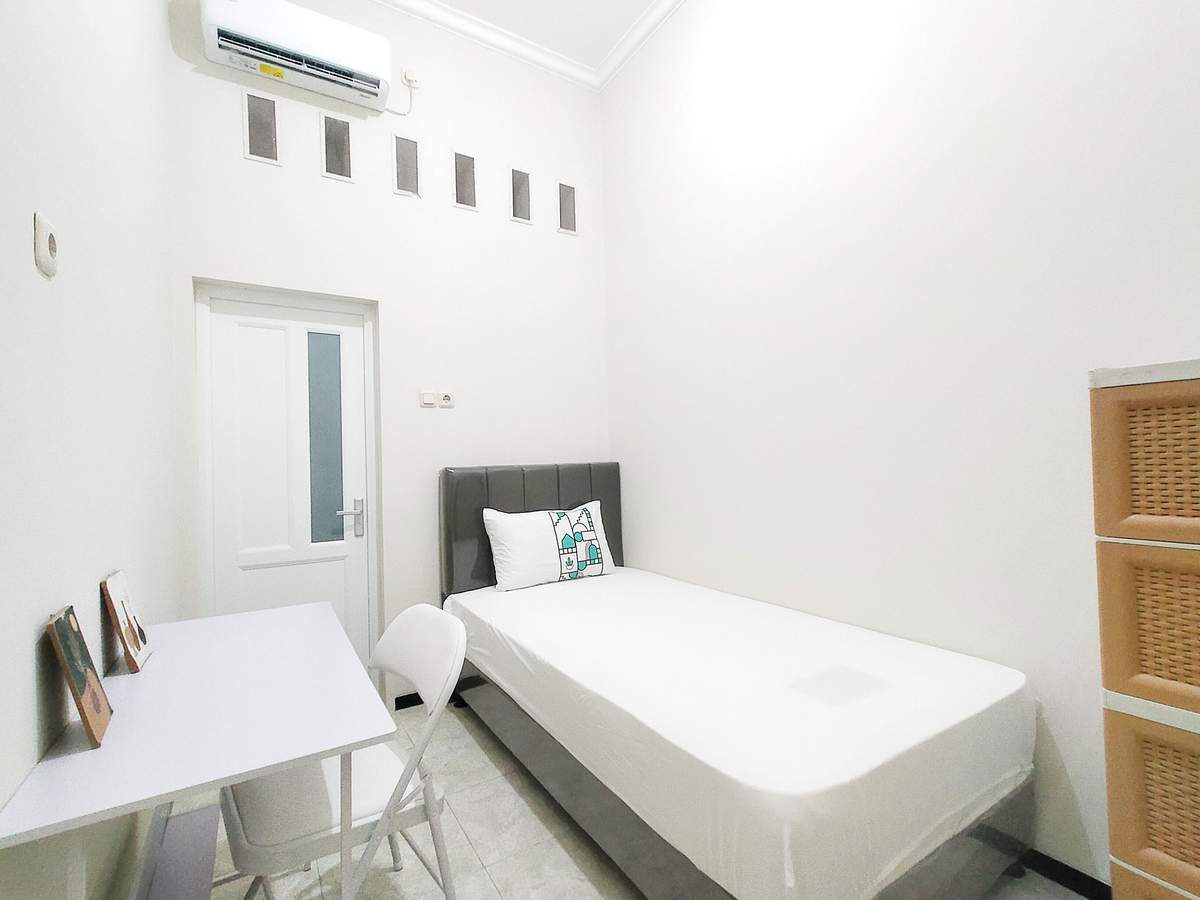 Foto Rukita Unit Halmahera 2 Kost Karangtempel Semarang