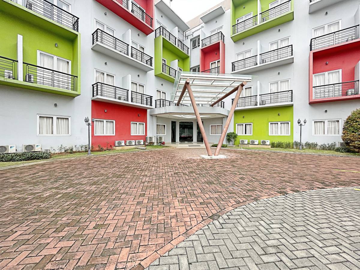 https://images.rukita.co/buildings/building/4e8d7647-73f.jpg