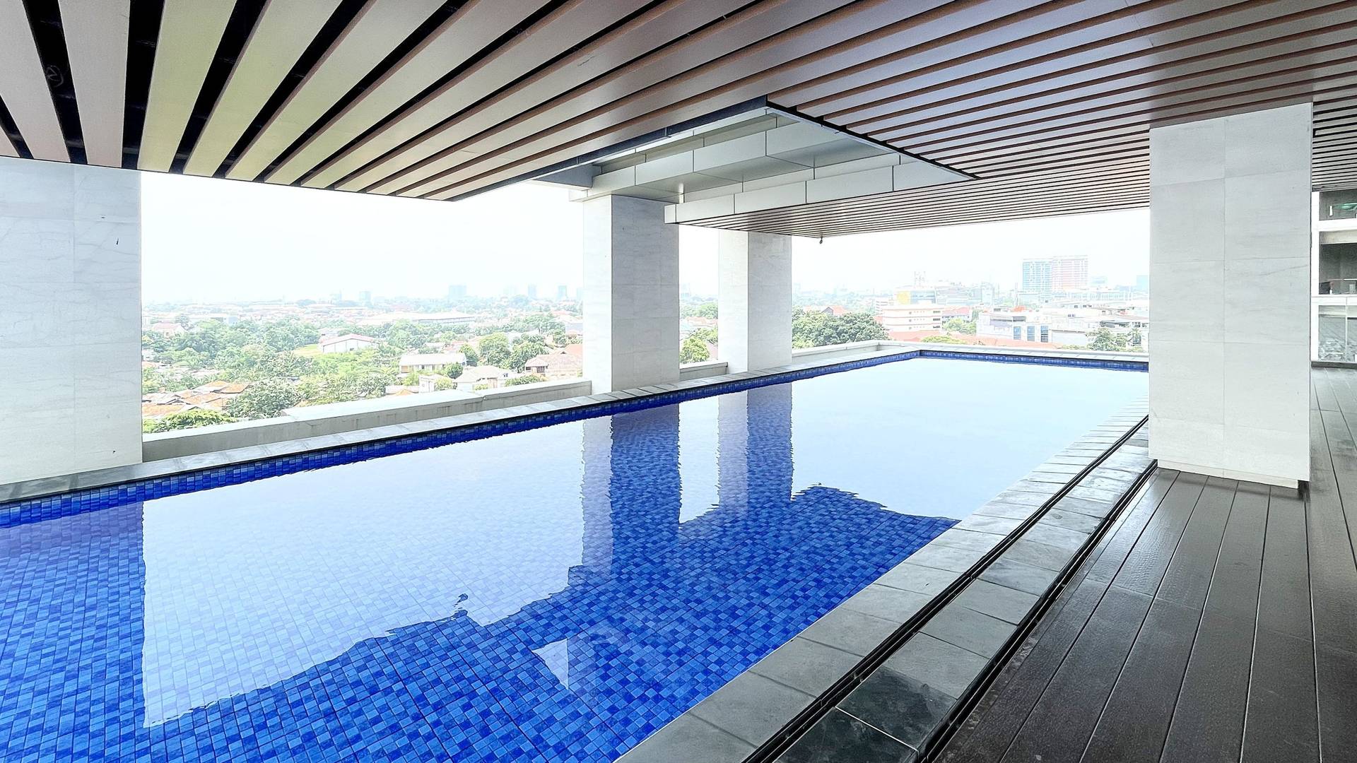 https://images.rukita.co/buildings/building/50d68e28-c17f-4731-bd9a-31edd83fd889.jpg