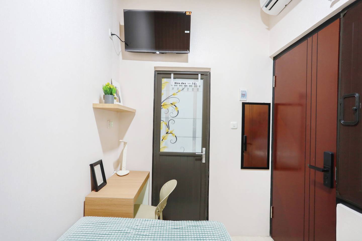 https://images.rukita.co/buildings/building/514c6992-9fa.jpg