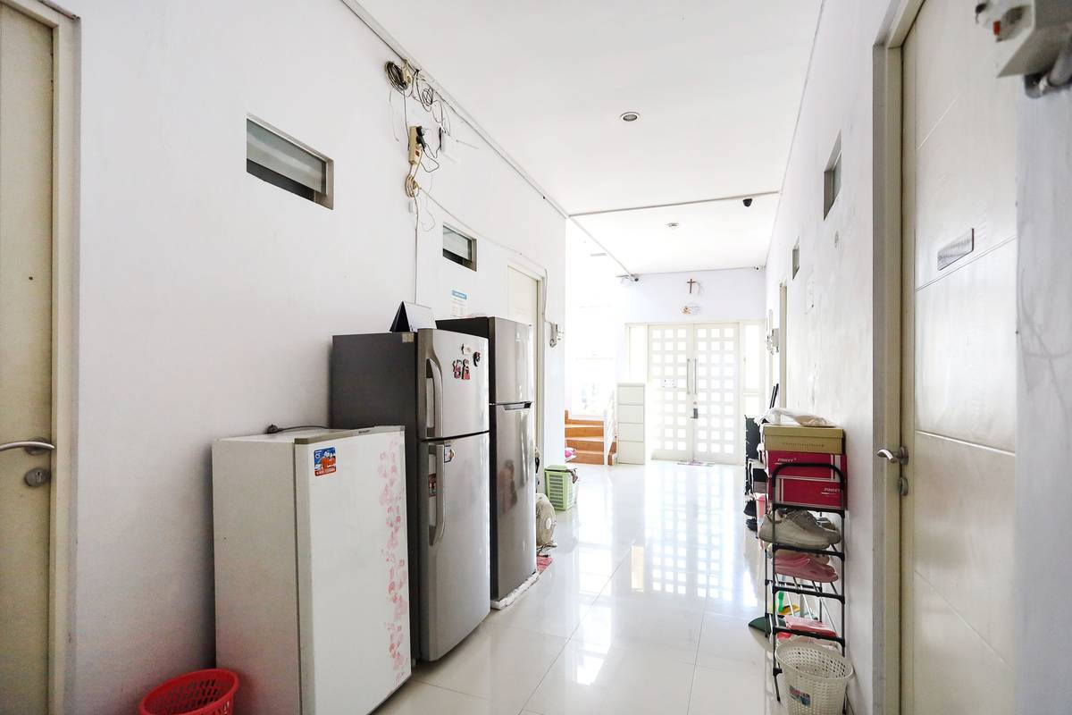 Foto Rukita Unit Mawar Kost Citraland Surabaya