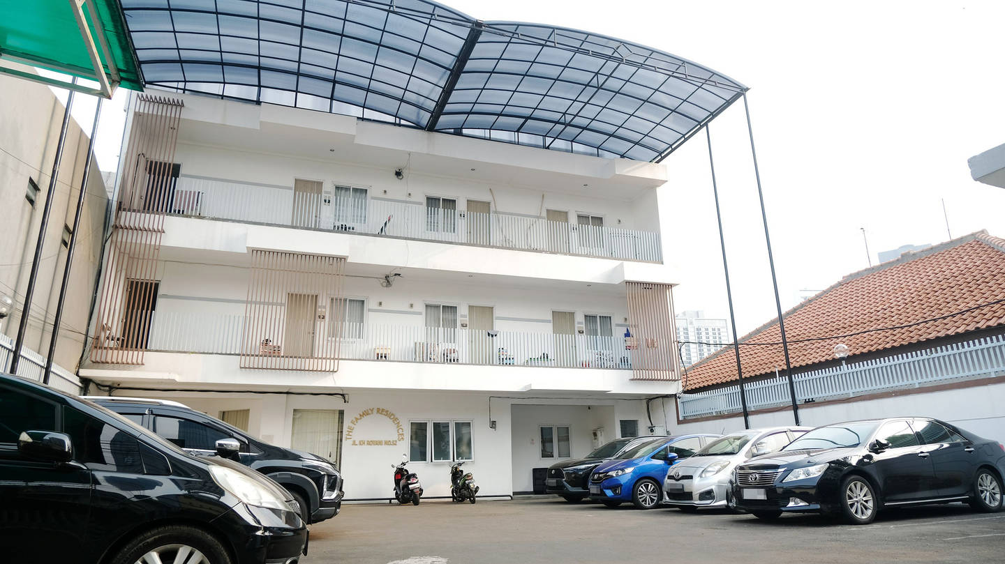 https://images.rukita.co/buildings/building/51d1301f-ace.jpg