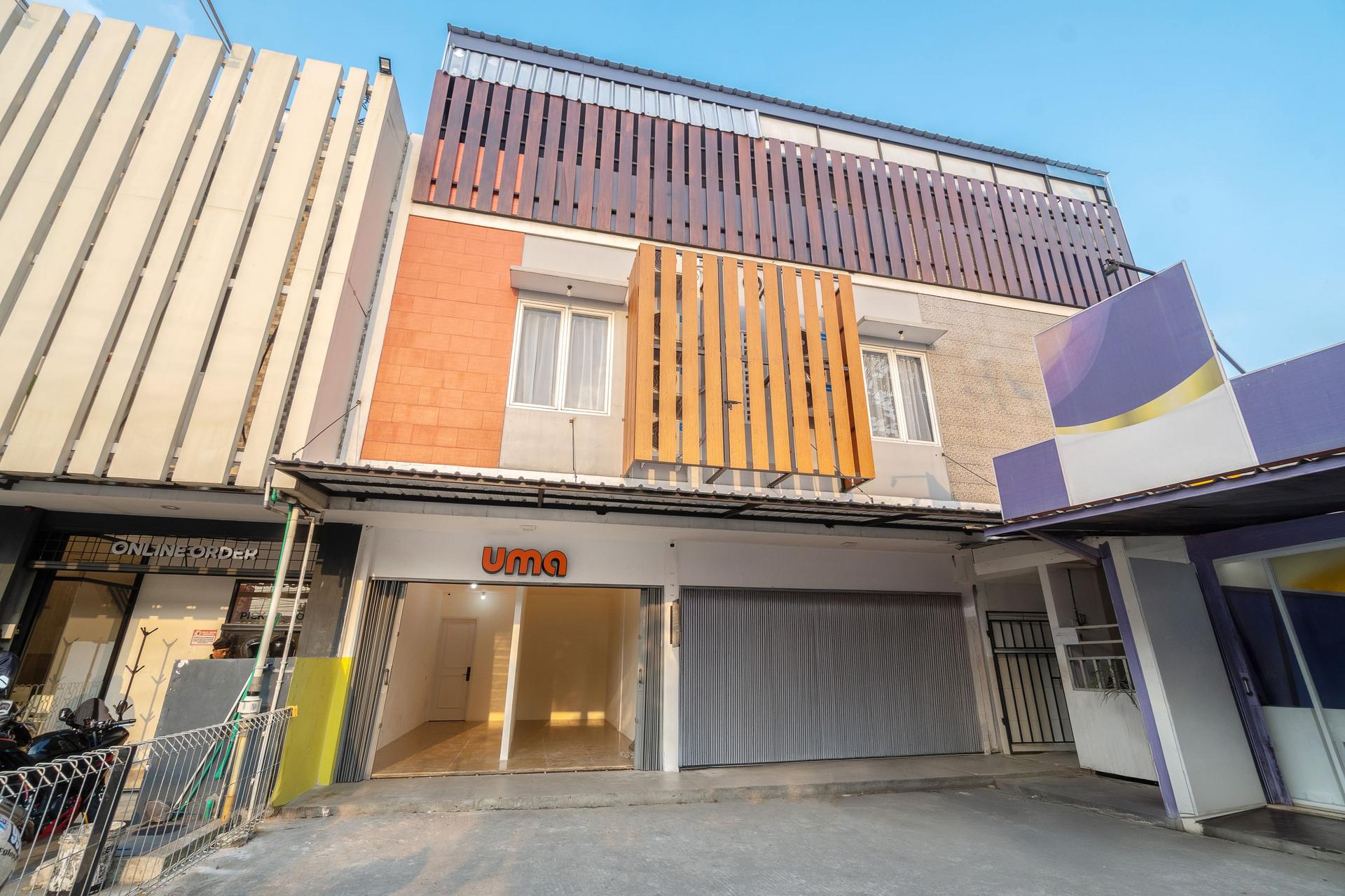 https://images.rukita.co/buildings/building/522aeae2-05a0-4eac-a09e-21a1071e8595.jpg