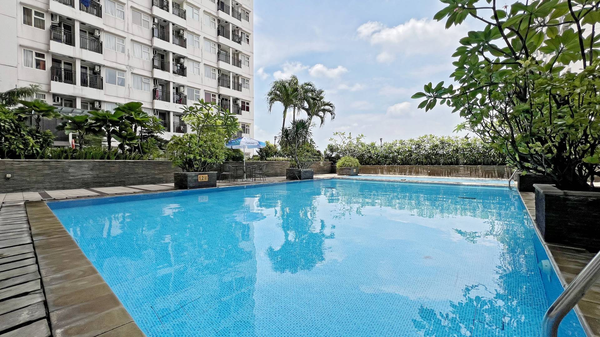https://images.rukita.co/buildings/building/5434f42d-0ff.jpg