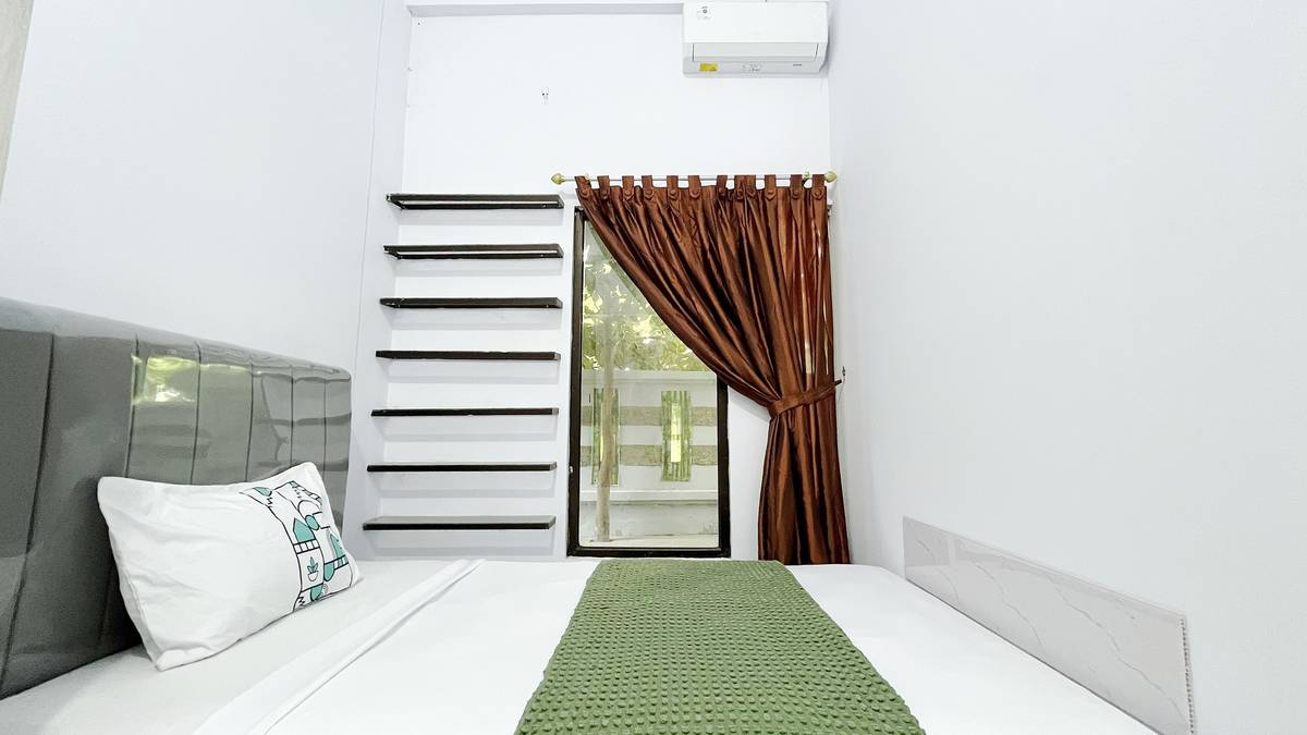 https://images.rukita.co/buildings/building/5651c3f5-949.jpg