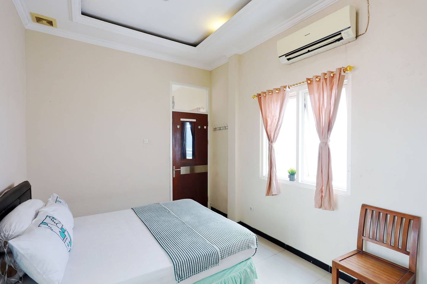 https://images.rukita.co/buildings/building/56a2715e-688.jpg