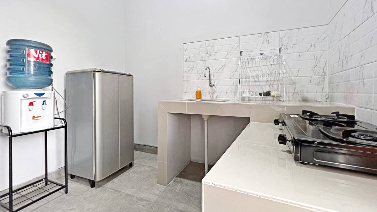 https://images.rukita.co/buildings/building/58859a5b-587.jpg