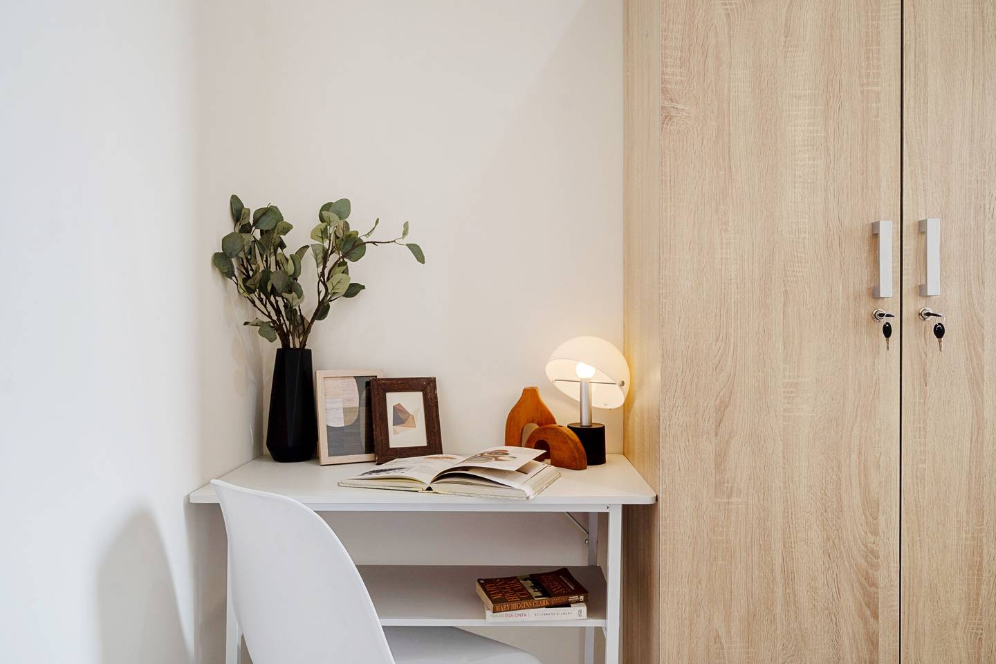 https://images.rukita.co/buildings/building/59abcb55-fc0.jpg