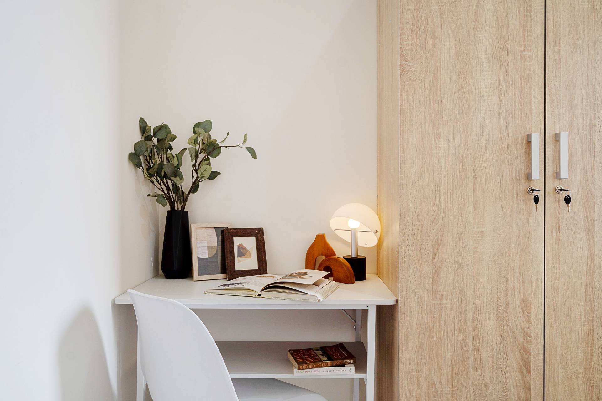 https://images.rukita.co/buildings/building/59abcb55-fc0.jpg
