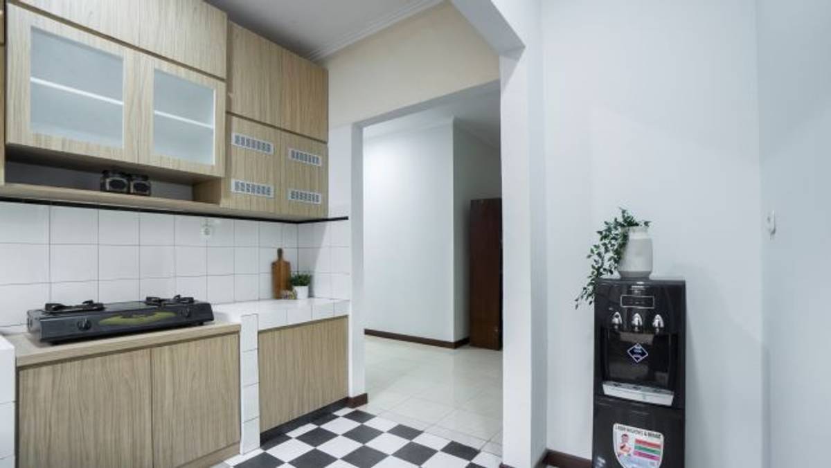 https://images.rukita.co/buildings/building/5_MLsLqop.jpg