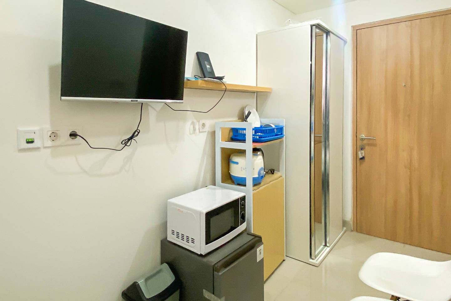 https://images.rukita.co/buildings/building/5a3ba36a-b30.jpg