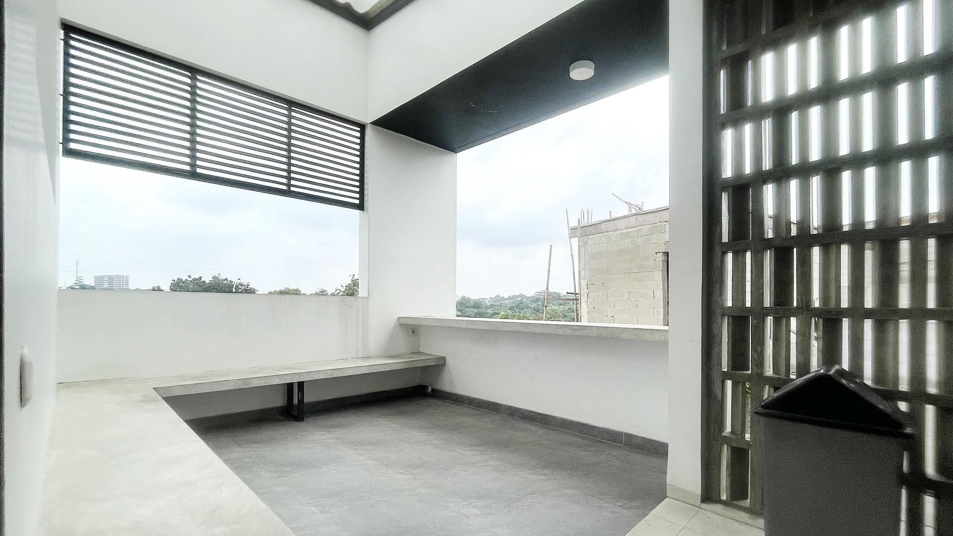 https://images.rukita.co/buildings/building/5c98429d-f965-4984-87c6-b89233e46099.jpg