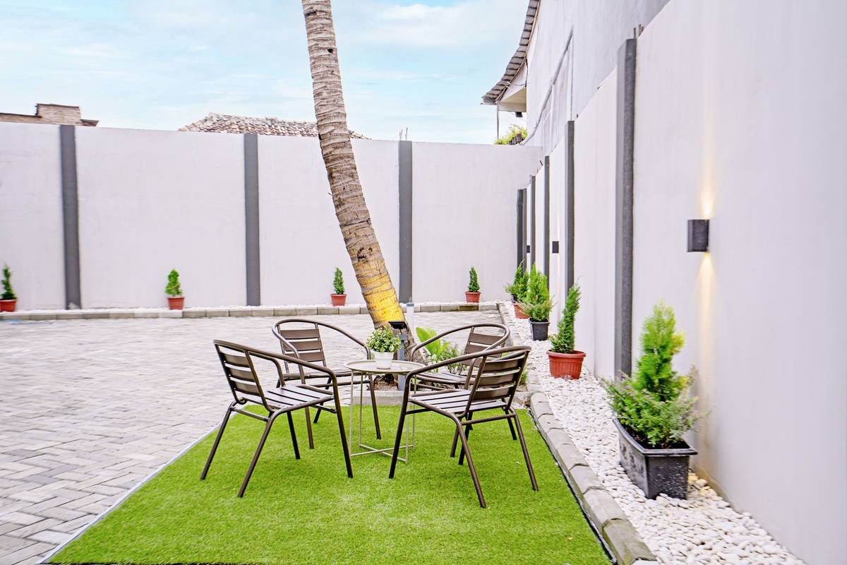 https://images.rukita.co/buildings/building/5d3b9320-f00.jpg