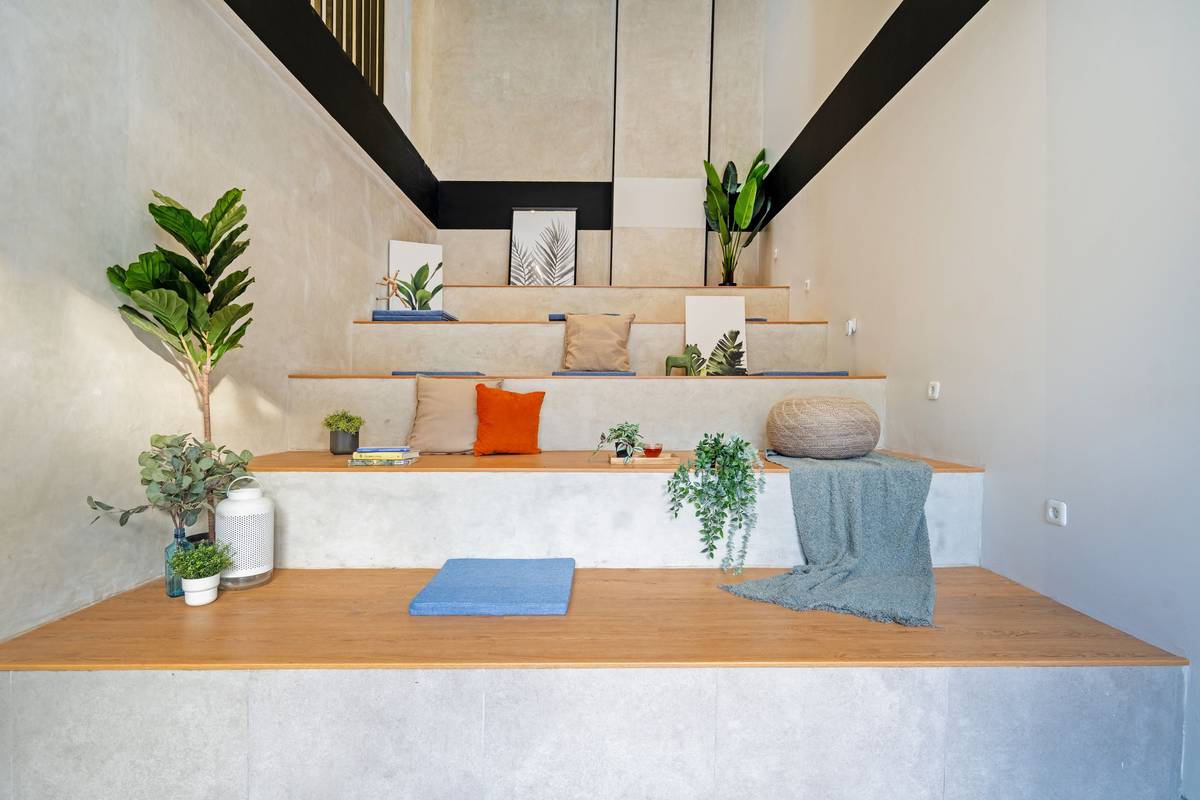 https://images.rukita.co/buildings/building/5dc9b67d-371.jpg