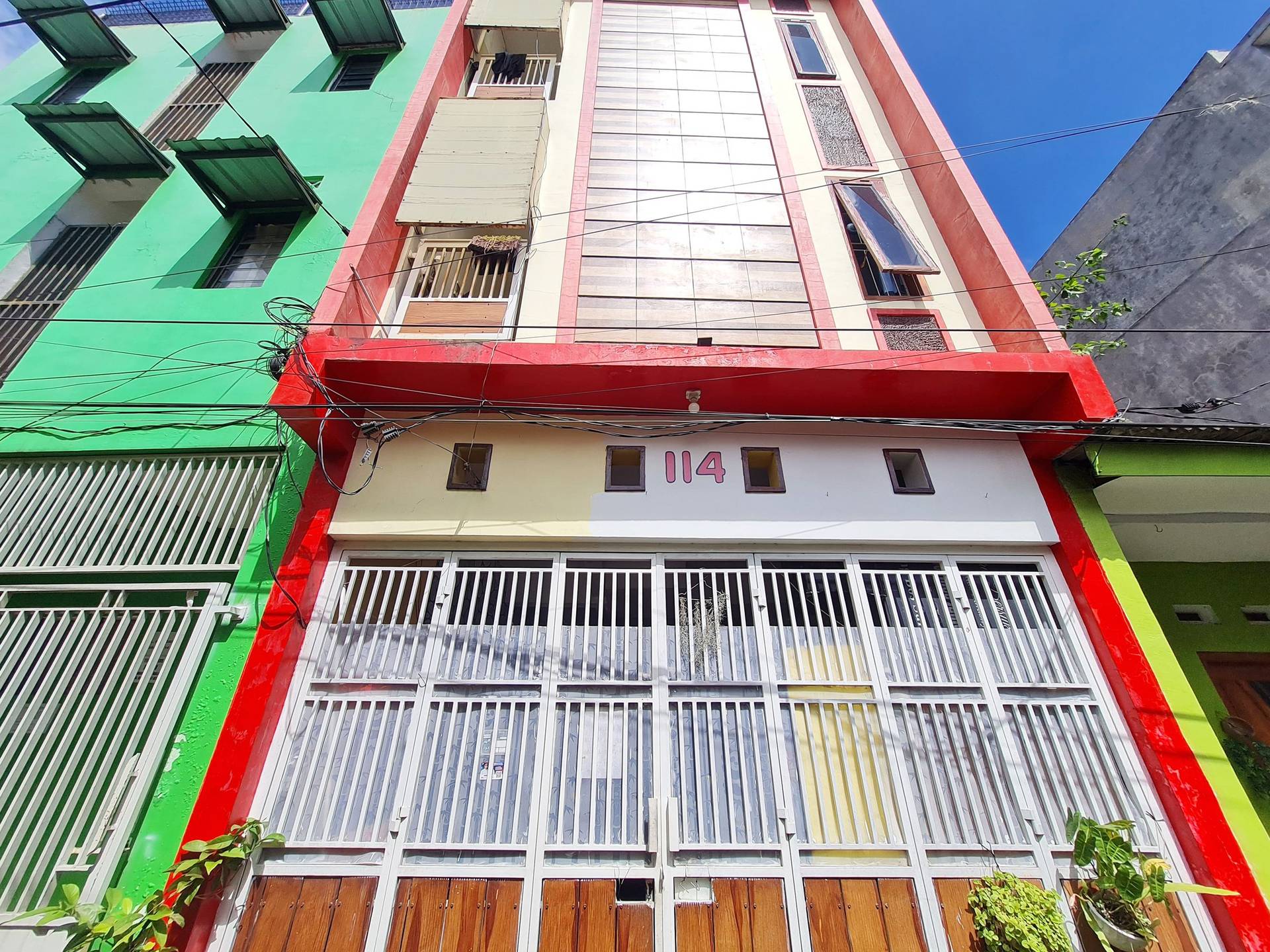 https://images.rukita.co/buildings/building/5e541d6c-f2c9-41ce-b67a-27ee67244bef.jpg