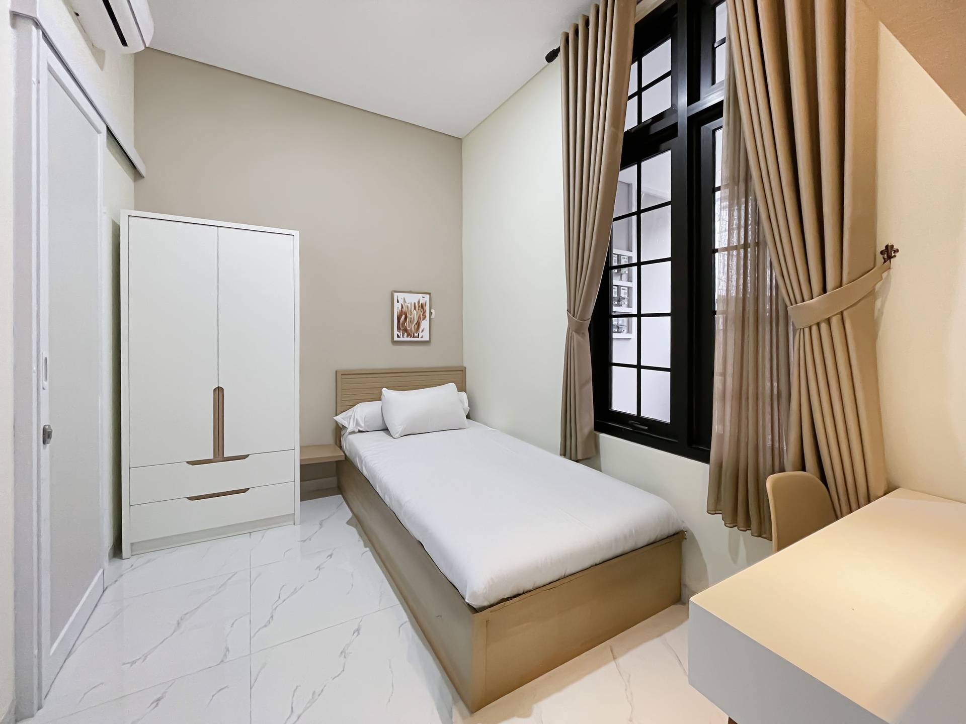 https://images.rukita.co/buildings/building/5f13d70a-275c-43dc-8551-8e09c0eece2f.jpg