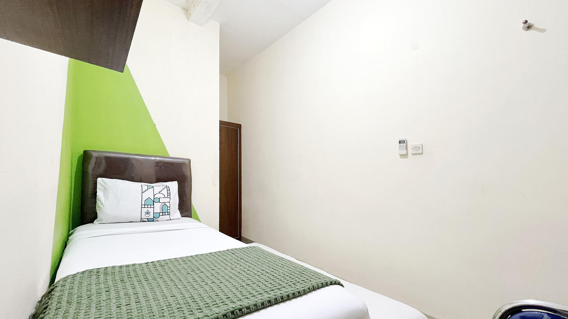 https://images.rukita.co/buildings/building/5f62aed4-52d.jpg
