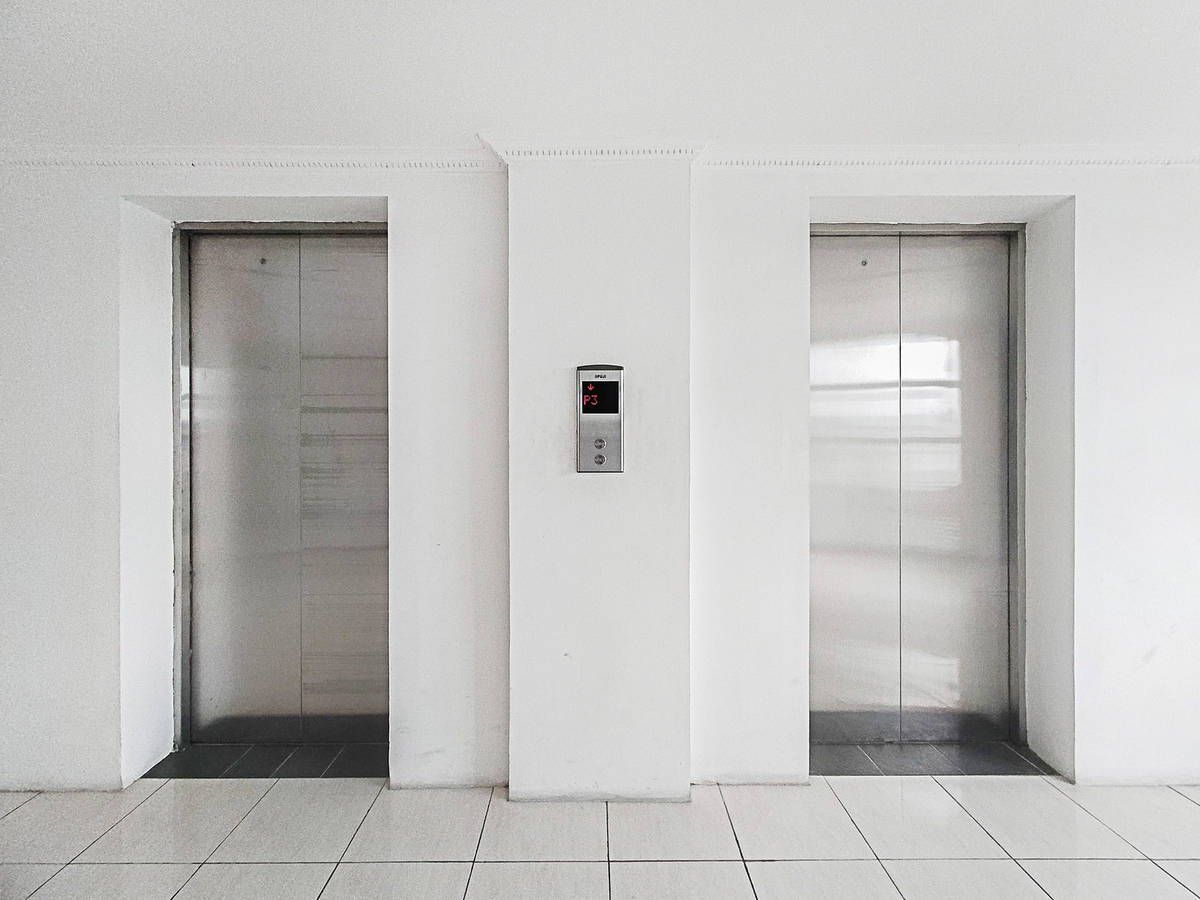 https://images.rukita.co/buildings/building/60a804a4-668.jpg