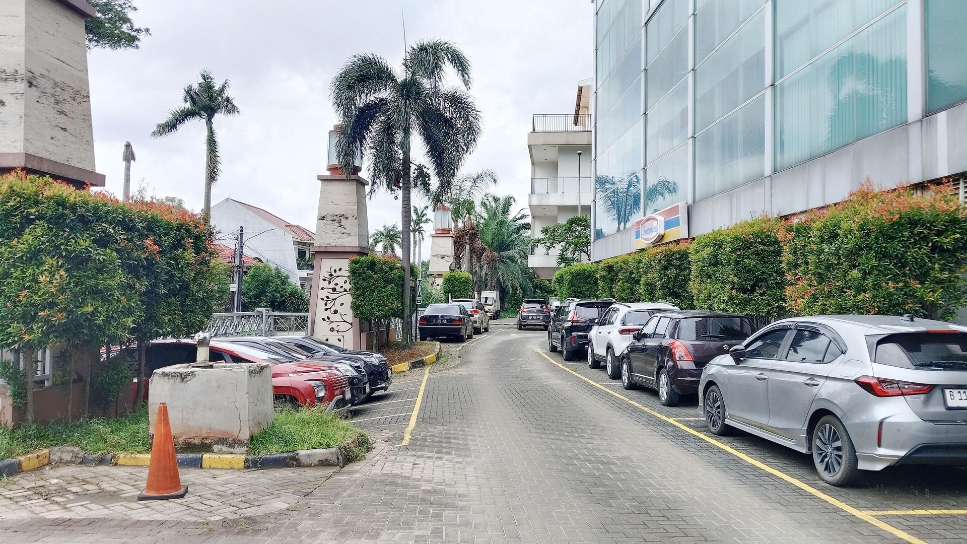 https://images.rukita.co/buildings/building/60d5a2eb-21d.jpg