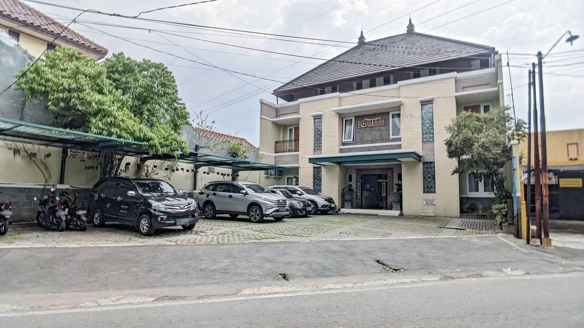 https://images.rukita.co/buildings/building/6142fcd5-776.jpg