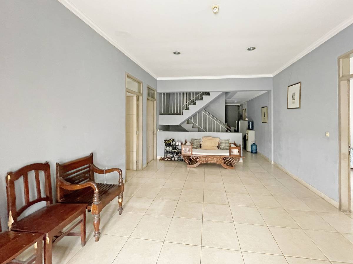 https://images.rukita.co/buildings/building/61a9fee0-617.jpg