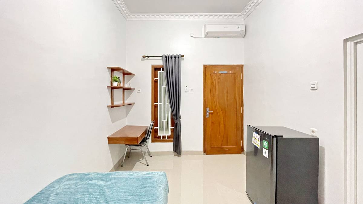 https://images.rukita.co/buildings/building/62e2153a-eef.jpg