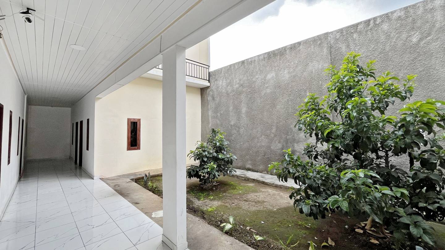 Foto Rukita Unit Rumah Biru Jatiwaringin