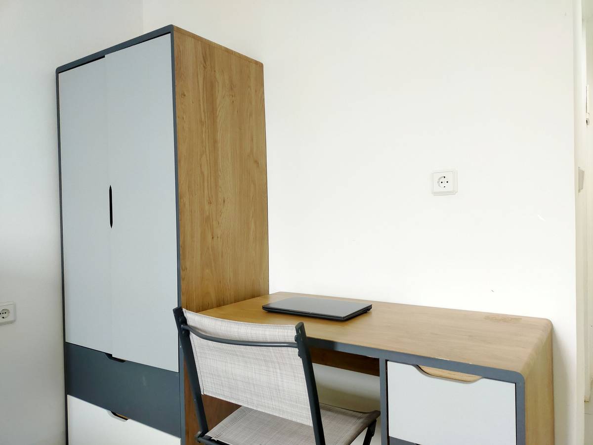 https://images.rukita.co/buildings/building/634a15a0-417.jpg