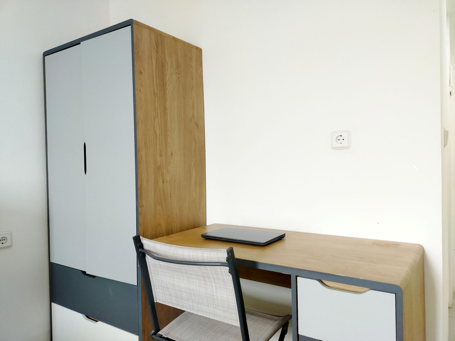 https://images.rukita.co/buildings/building/634a15a0-417.jpg