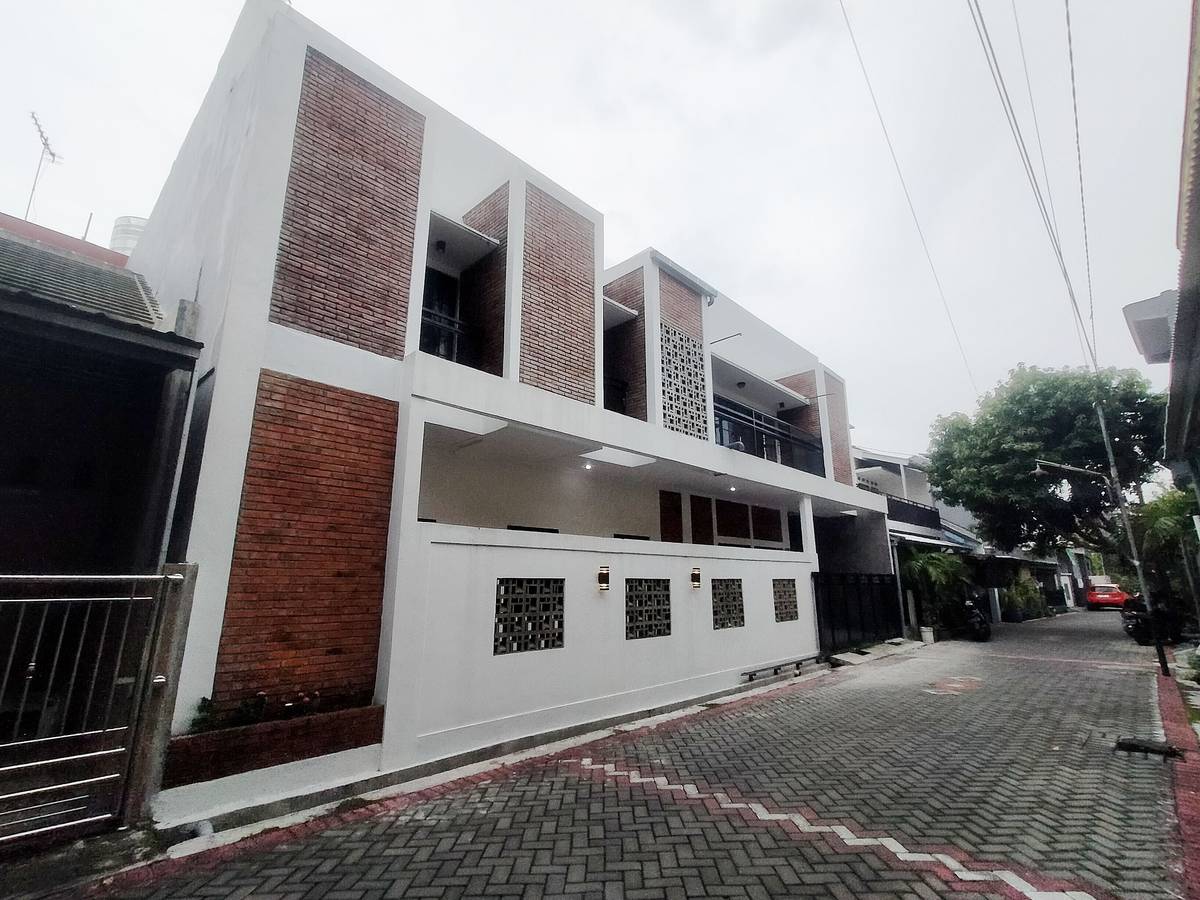 https://images.rukita.co/buildings/building/677098ab-a2c.jpg