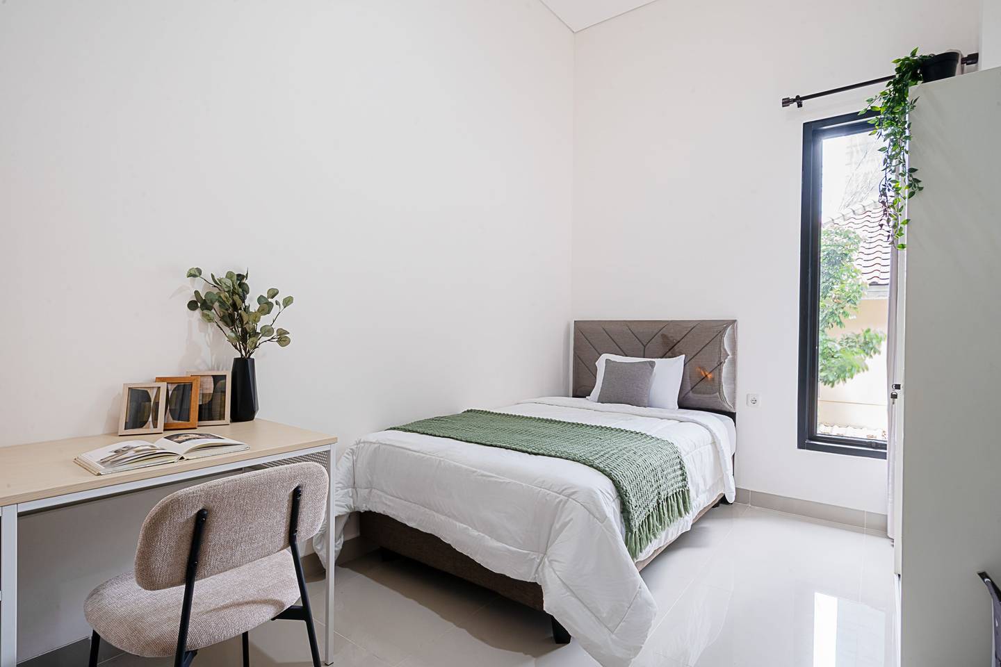 https://images.rukita.co/buildings/building/681e6ffe-b9f.jpg