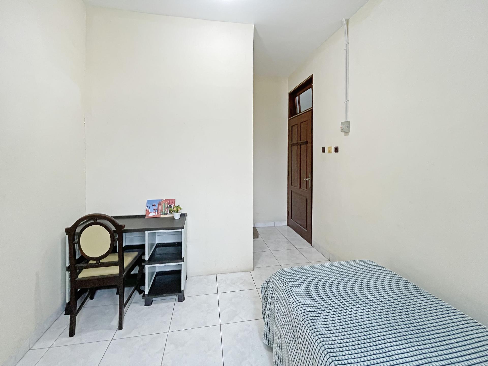 https://images.rukita.co/buildings/building/68b39c54-7bd.jpg