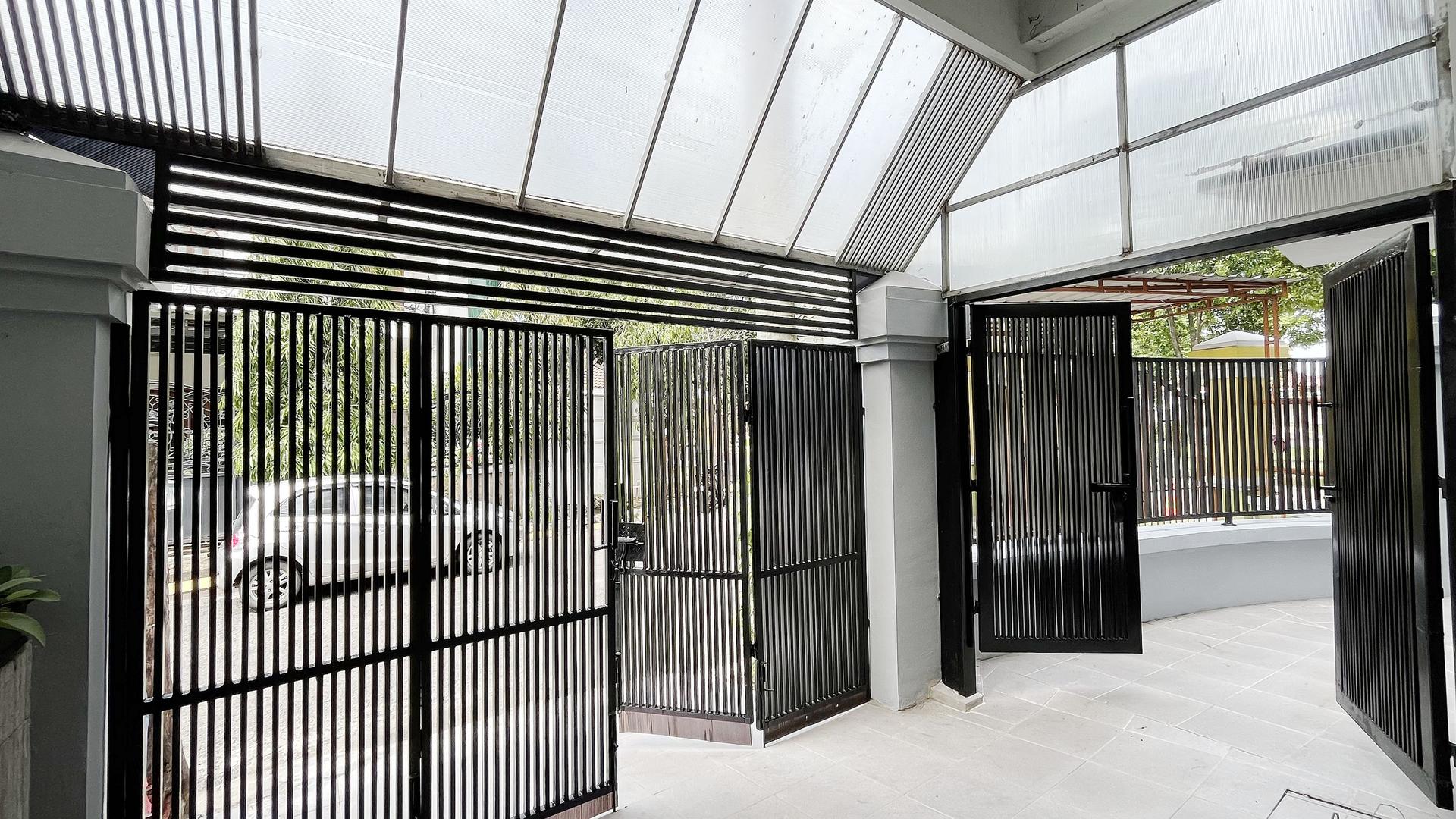 https://images.rukita.co/buildings/building/69274052-0a8.jpg
