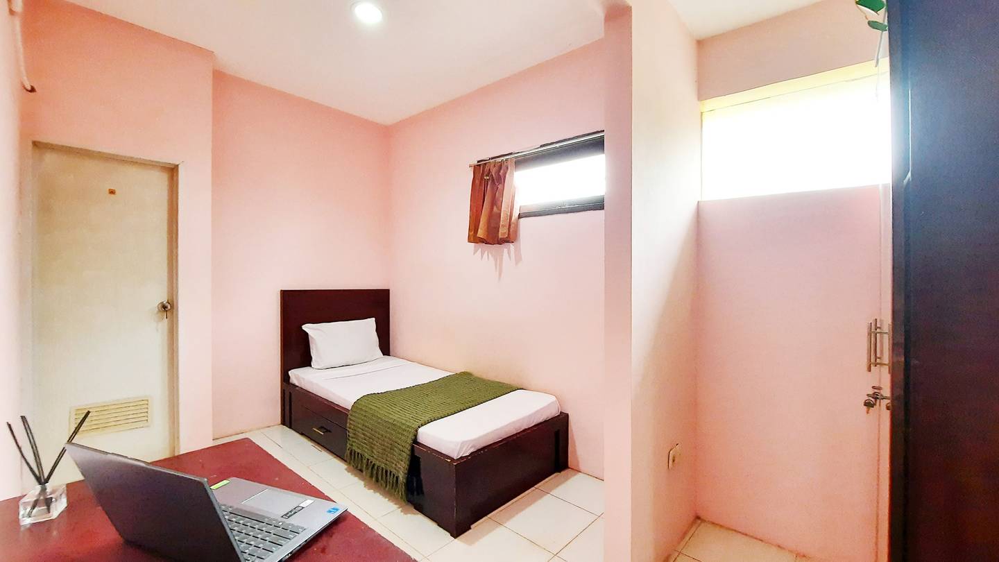 https://images.rukita.co/buildings/building/69c45f09-09a9-4ea7-ae72-2480697b63da.jpg
