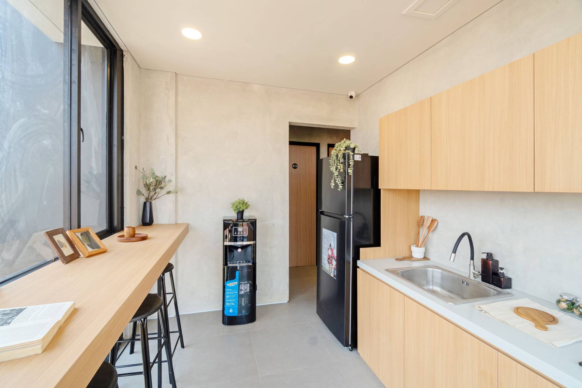 https://images.rukita.co/buildings/building/6b80b9ce-fec.jpg