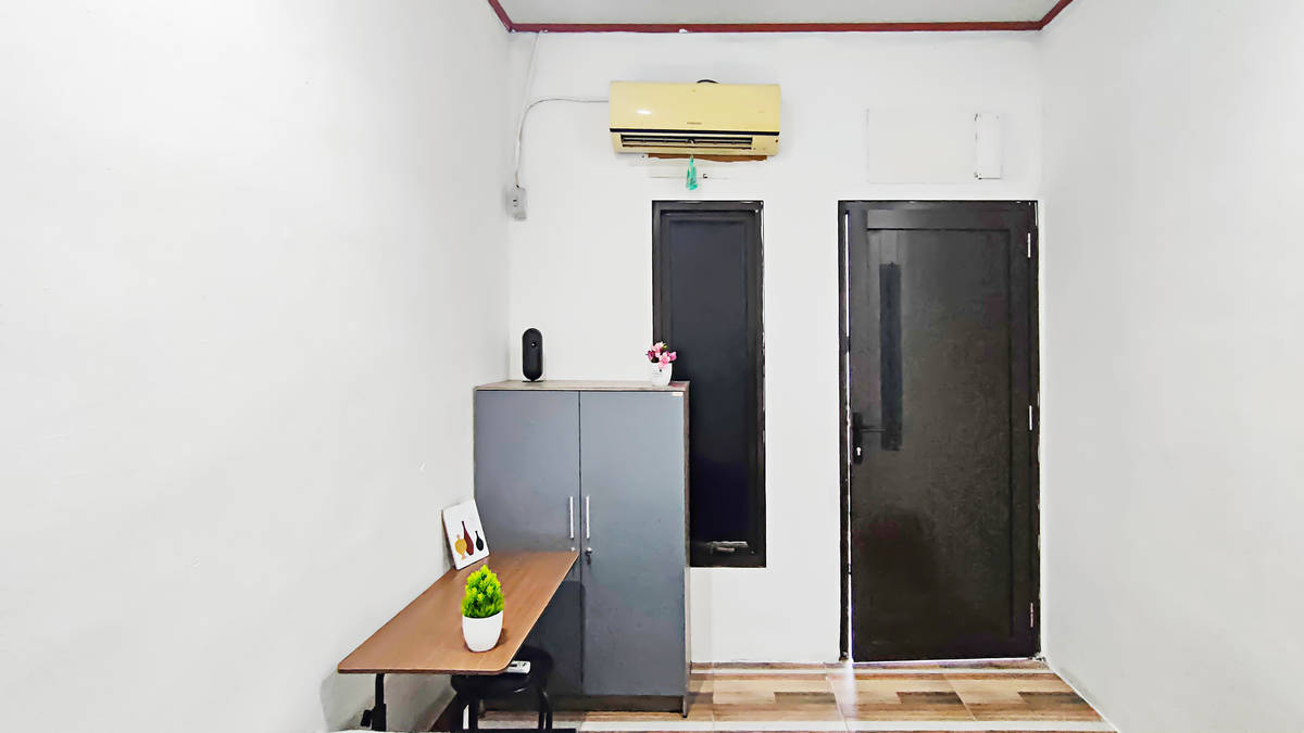 https://images.rukita.co/buildings/building/6c3fed68-0b7.jpg