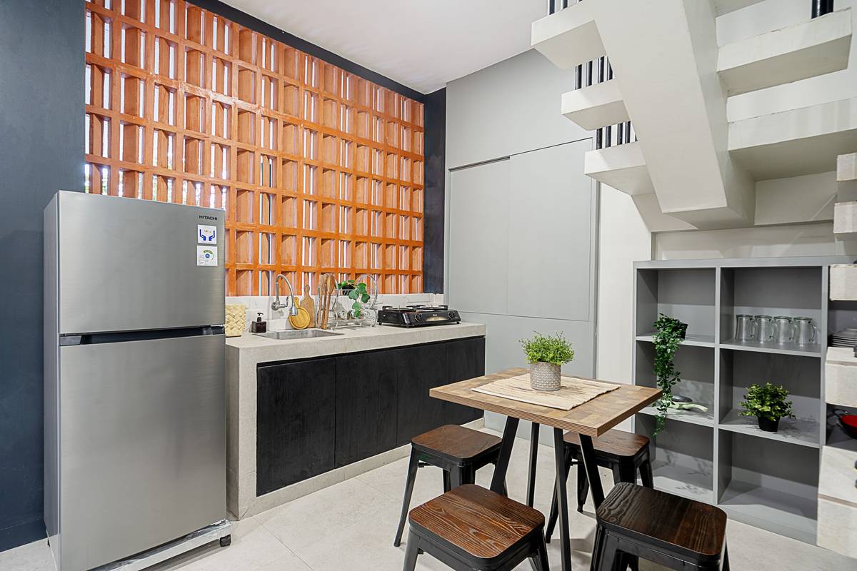 https://images.rukita.co/buildings/building/6c7d29e6-07c.jpg