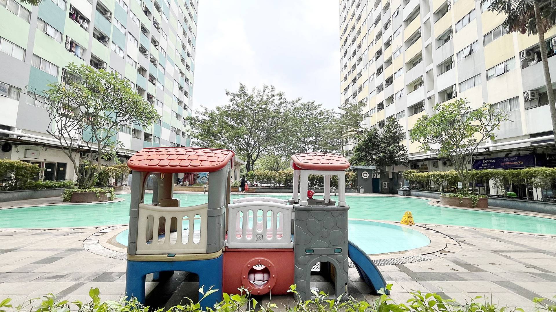 https://images.rukita.co/buildings/building/6d5d4559-b328-4e93-8937-be226e87cafb.jpg
