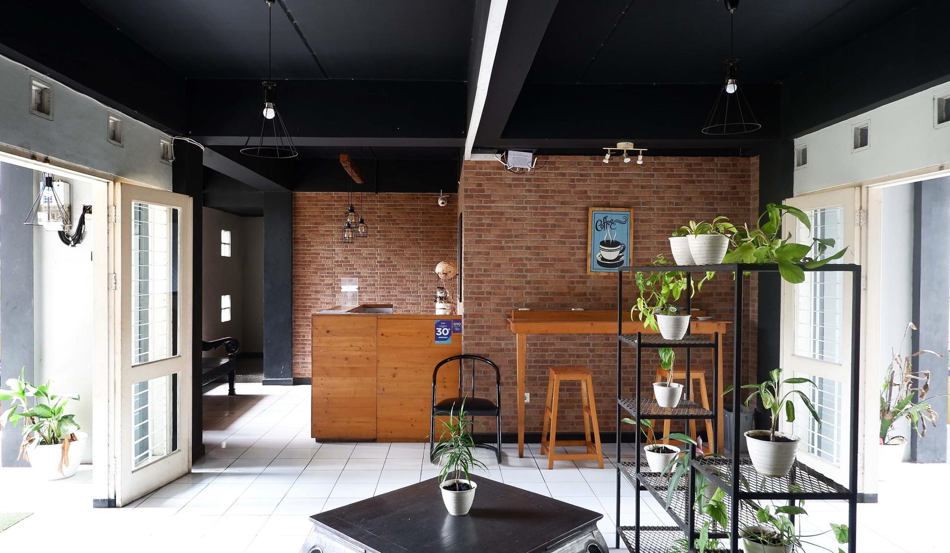 https://images.rukita.co/buildings/building/6d8cb52c-a84.jpg