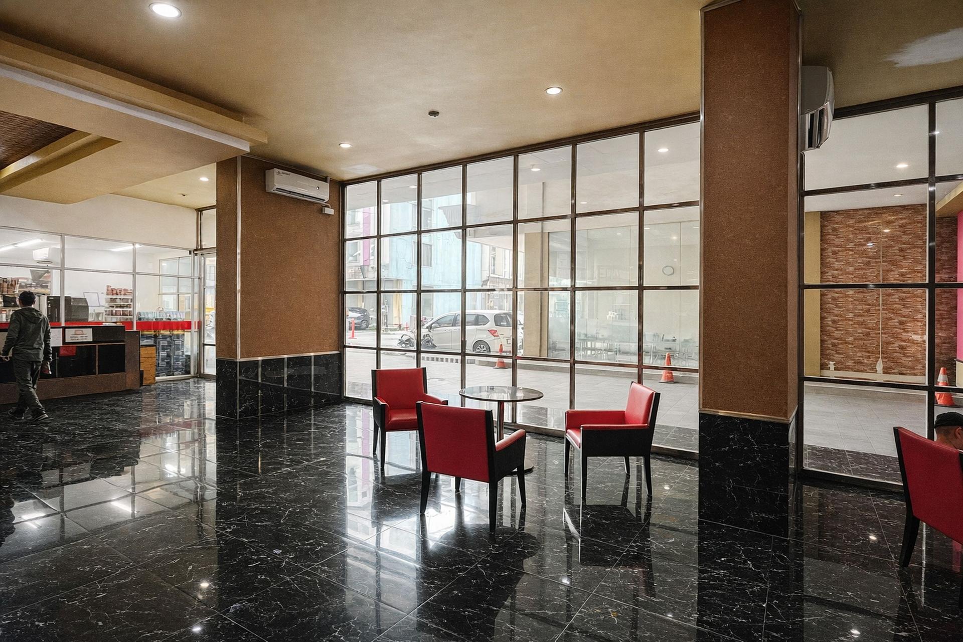 https://images.rukita.co/buildings/building/6e895b93-071e-435b-8091-d06d7cc5c1f7.jpg