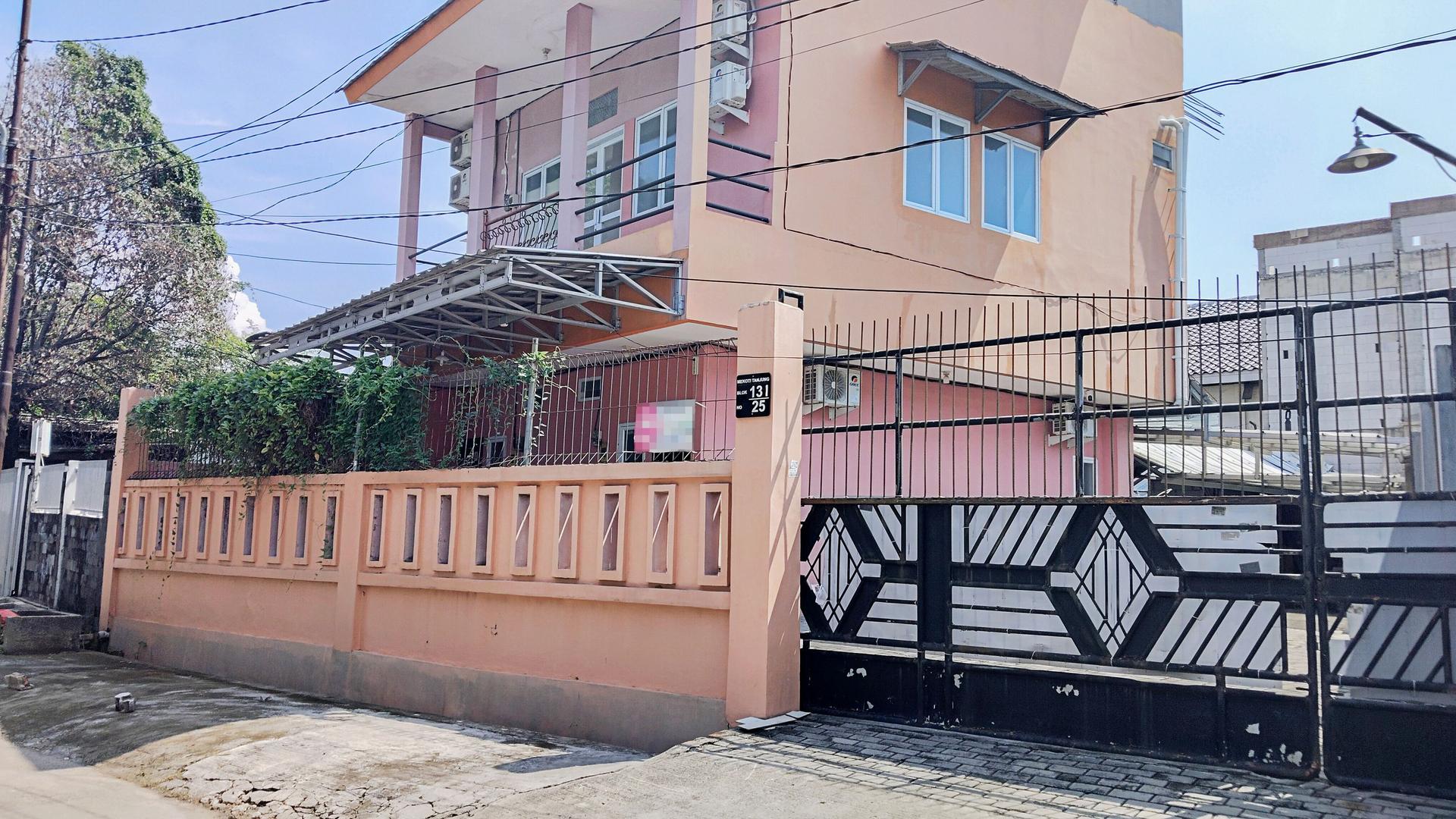 https://images.rukita.co/buildings/building/6ee38fa9-a03.jpg