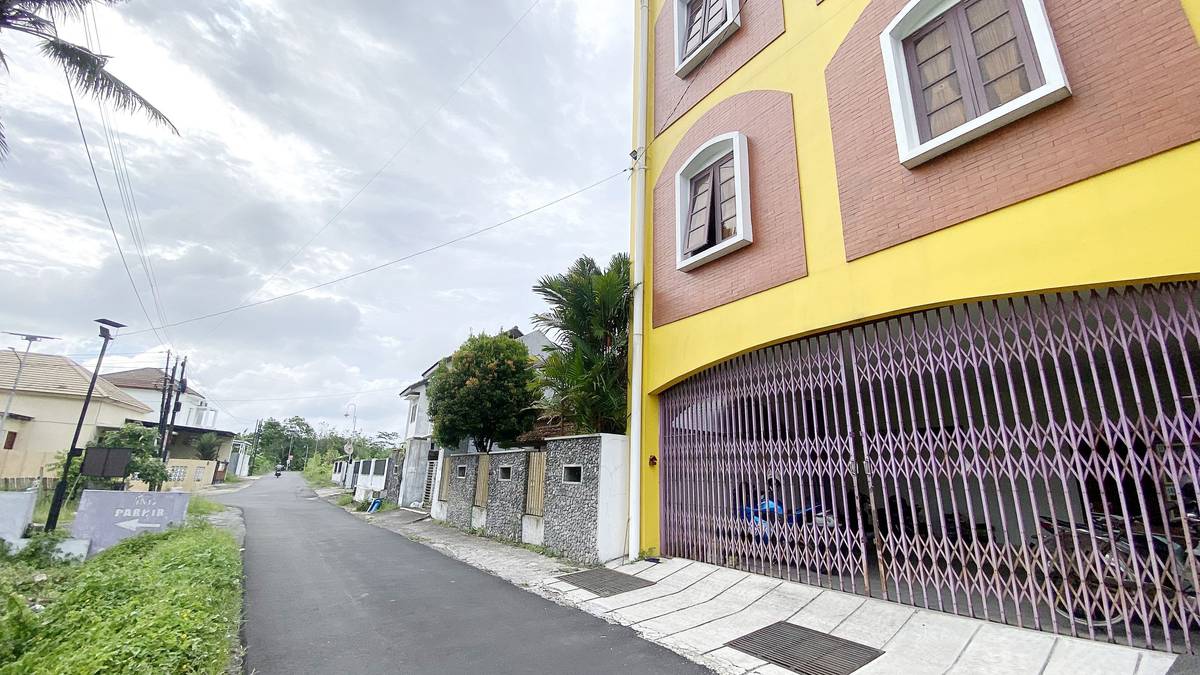 Foto Rukita Unit Putri Madam Kost Exclusive Syariah Jakal Yogyakarta