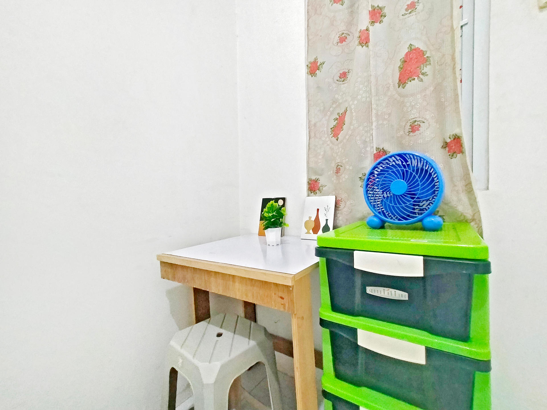 https://images.rukita.co/buildings/building/70e42f09-224.jpg