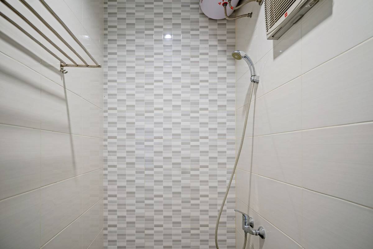 https://images.rukita.co/buildings/building/7101091a-6a9.jpg